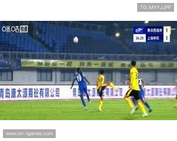 球迷风采：申花远征军广岛助威，五星红旗飘扬