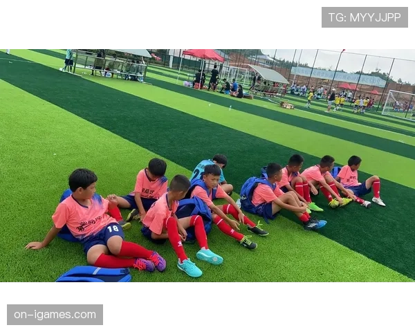 德甲“足球校园”活动走进百余所学校,推动青少年参与