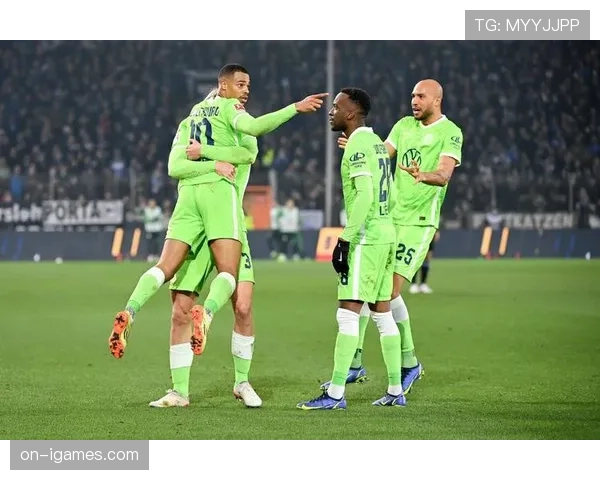 大众集团宣布与沃尔夫斯堡俱乐部续约五年,冠名主场至2031年 大众集团宣布与沃尔夫斯堡俱乐部续约五年,冠名主场至2031年